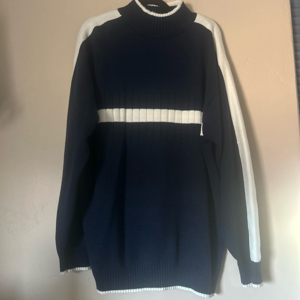 52 Regal Wear Men’s Blue White Long Sleeve Sweater Sz XL